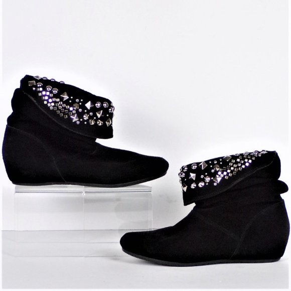 GIANNI BINI size 6.5M black suede low-rise flat-heel slouch boots metal studding - Picture 5 of 13